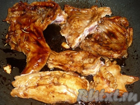 По 5 минут с каждой стороны. 