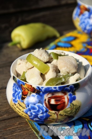 Куриное филе с болгарским перцем в сливках