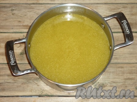 Бульон процедить через марлю.