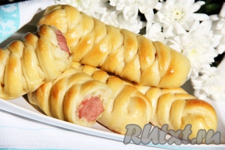 Вот так просто можно приготовить в духовке аппетитные, вкусные сосиски, завёрнутые в дрожжевое тесто. Такая выпечка неизменно нравится всей семье!