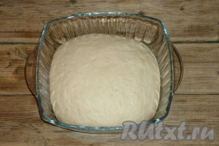 По прошествии времени тесто округлится и увеличится в объёме минимум вдвое.&nbsp;