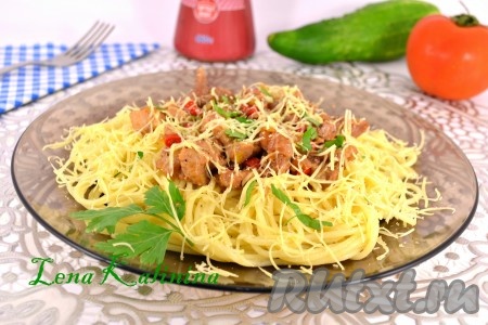 Свинина, тушёная с болгарским перцем и луком