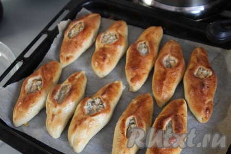 Выпекаем в духовке, нагретой до 180 градусов, 20-25 минут.
