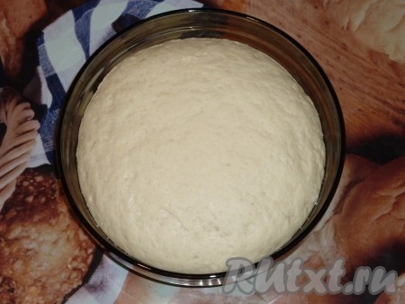 По прошествии часа тесто должно увеличиться в объёме раза в 2-3.&nbsp;