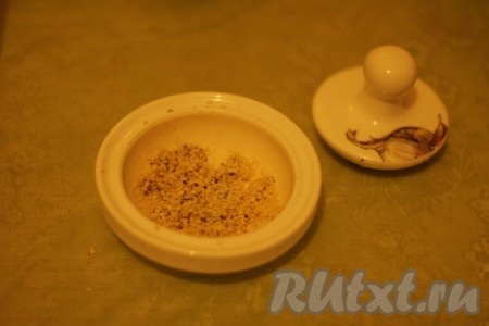 Не очень мелко.&nbsp;
