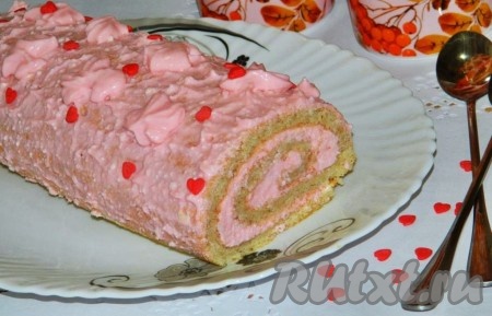 Бисквитный рулет с творожным кремом