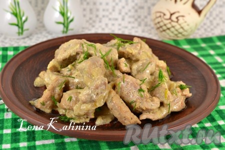 Свинина, тушеная в сметане