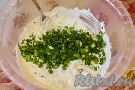 По желанию добавляем зелень (у меня укроп и зеленый лук).