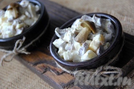 Салат с свиным сердцем, приготовленный по этому рецепту, получается очень нежным и вкусным. Всем советую!
