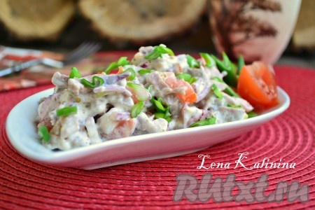 Салат с мясом и помидорами